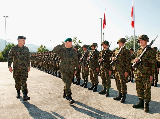 Puolan asevoimien yleisesikunnan päällikkö kenr Franciszek Gągor vierailee Sveitsissä 2-3.7.2009. Kuva:  Sztab Generalny Wojska Polskiego.
